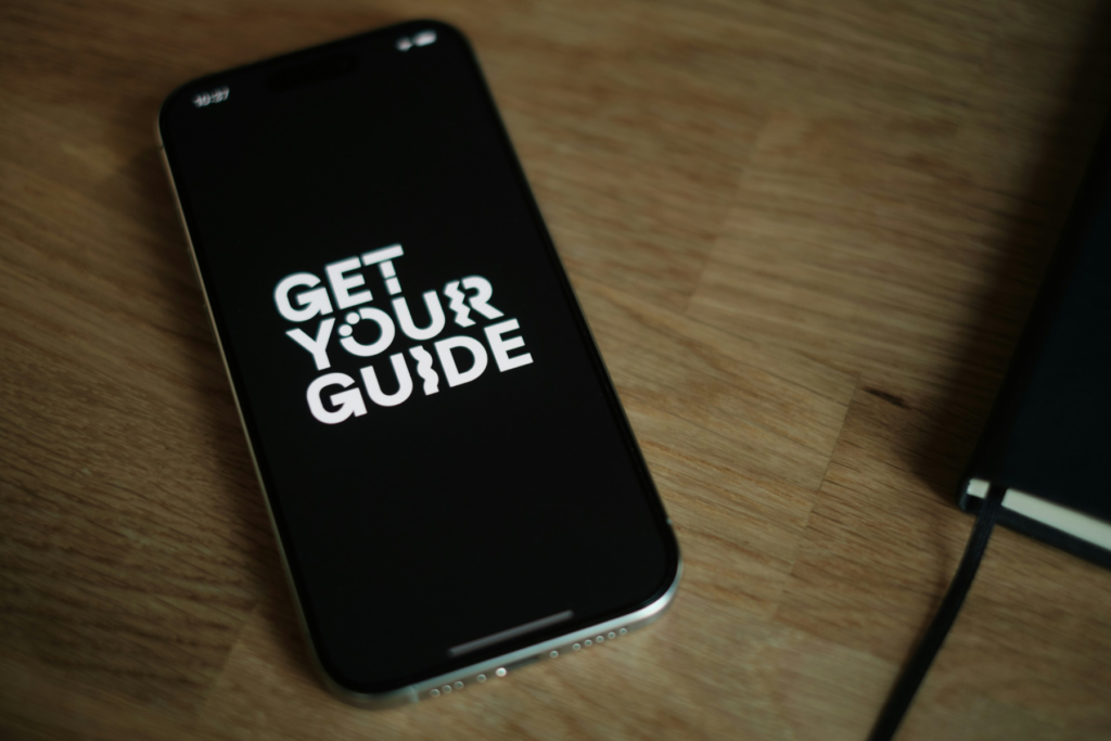 How to Give Feedback on Creative – A B2B Marketer’s Guide